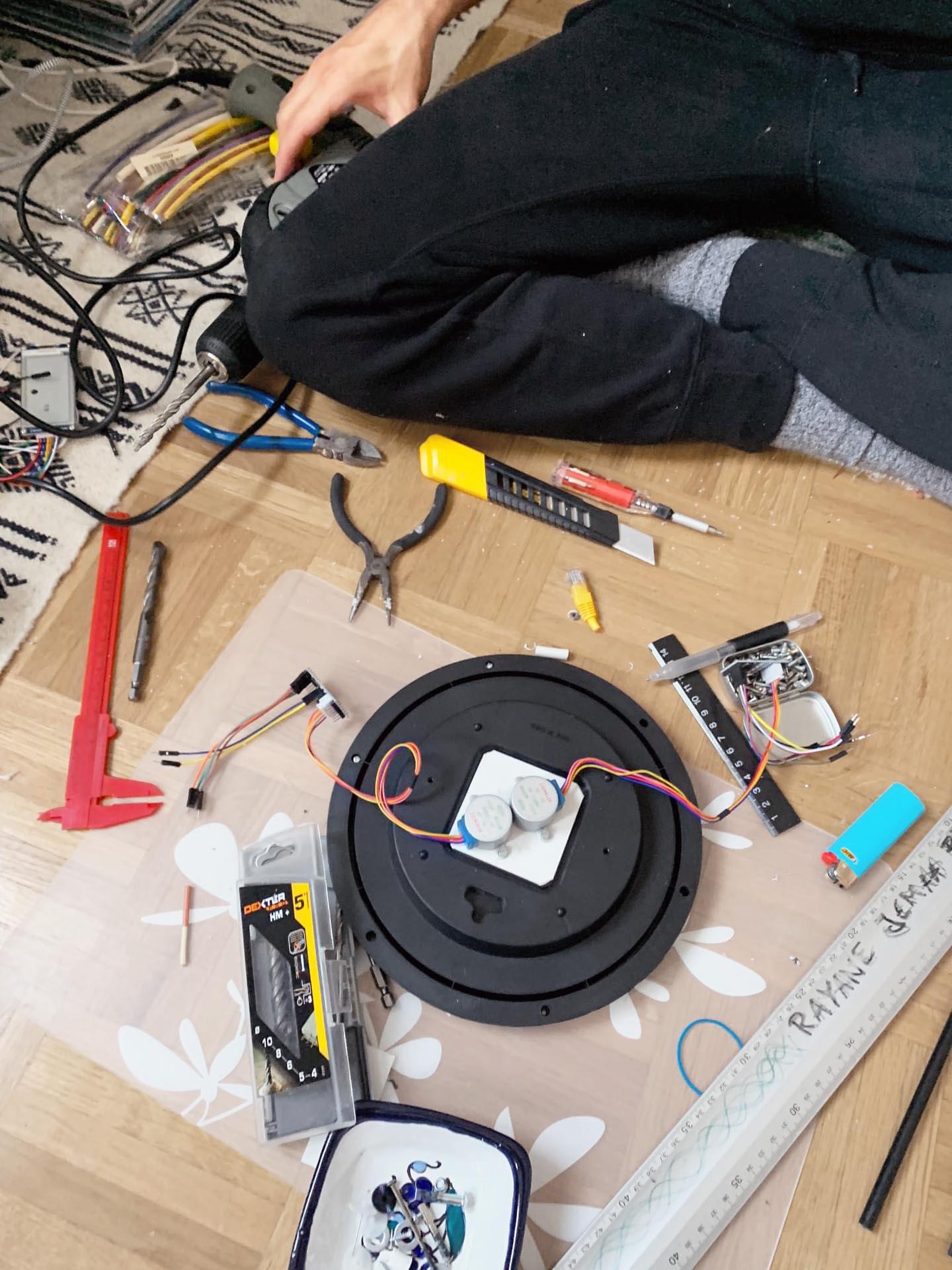 Clock wiring